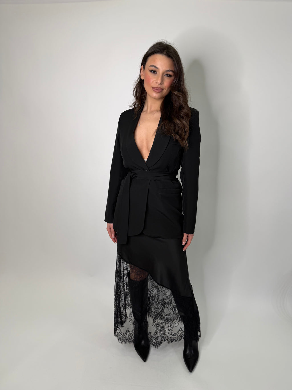 Gonna satinata pizzo nero 7250