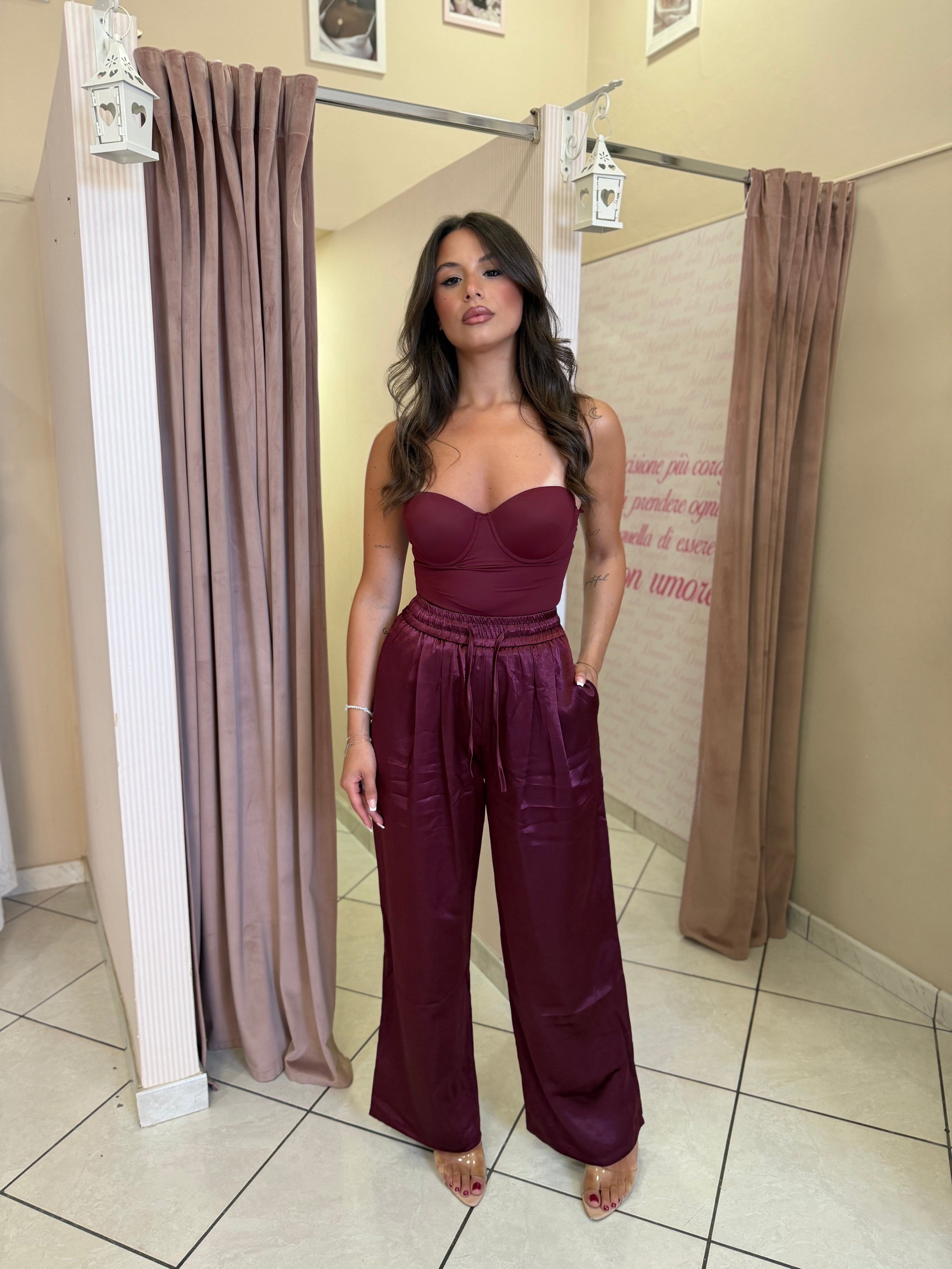 Pantaloni in satin