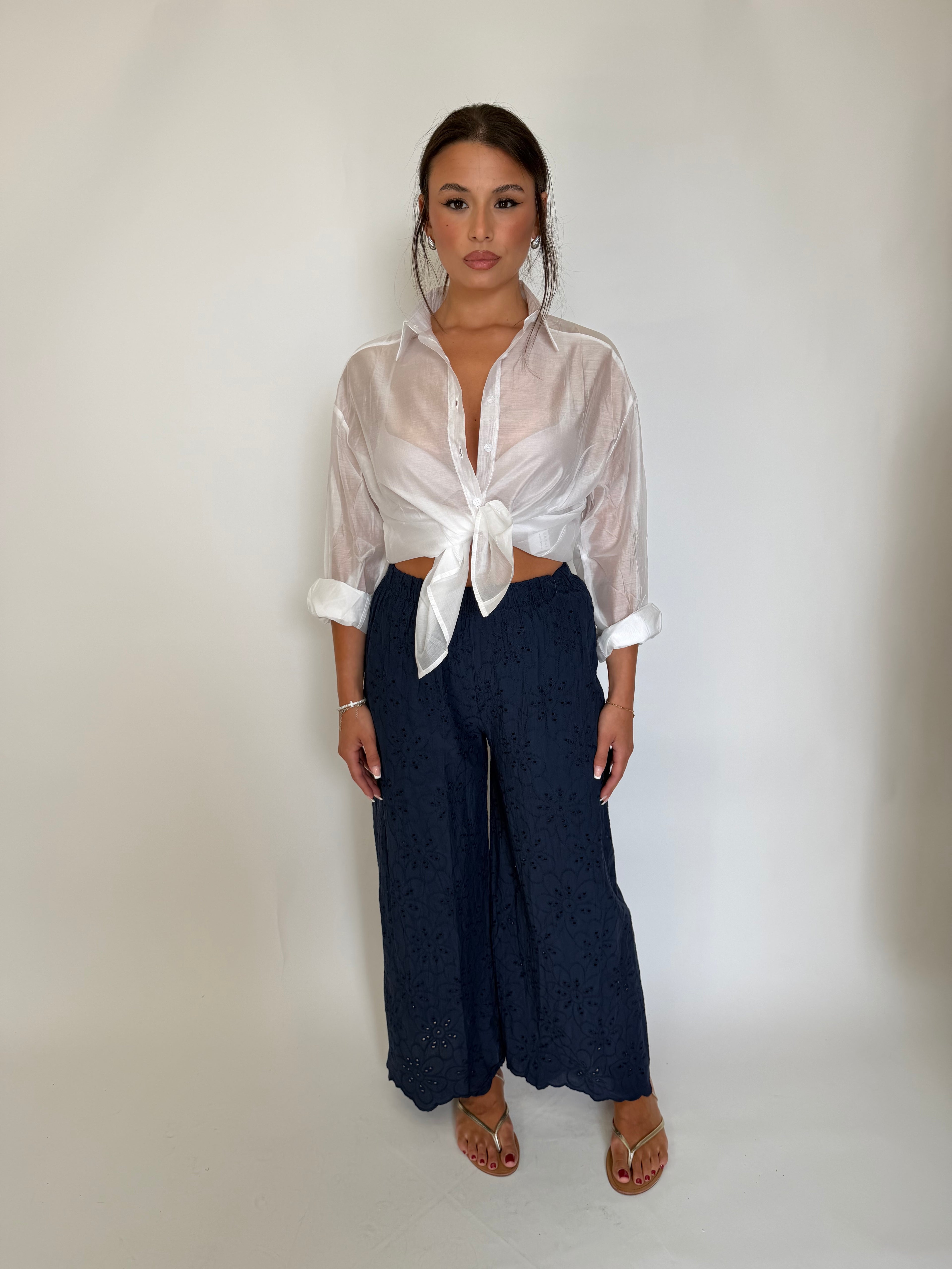 Pantaloni coulotte ricamati traforati