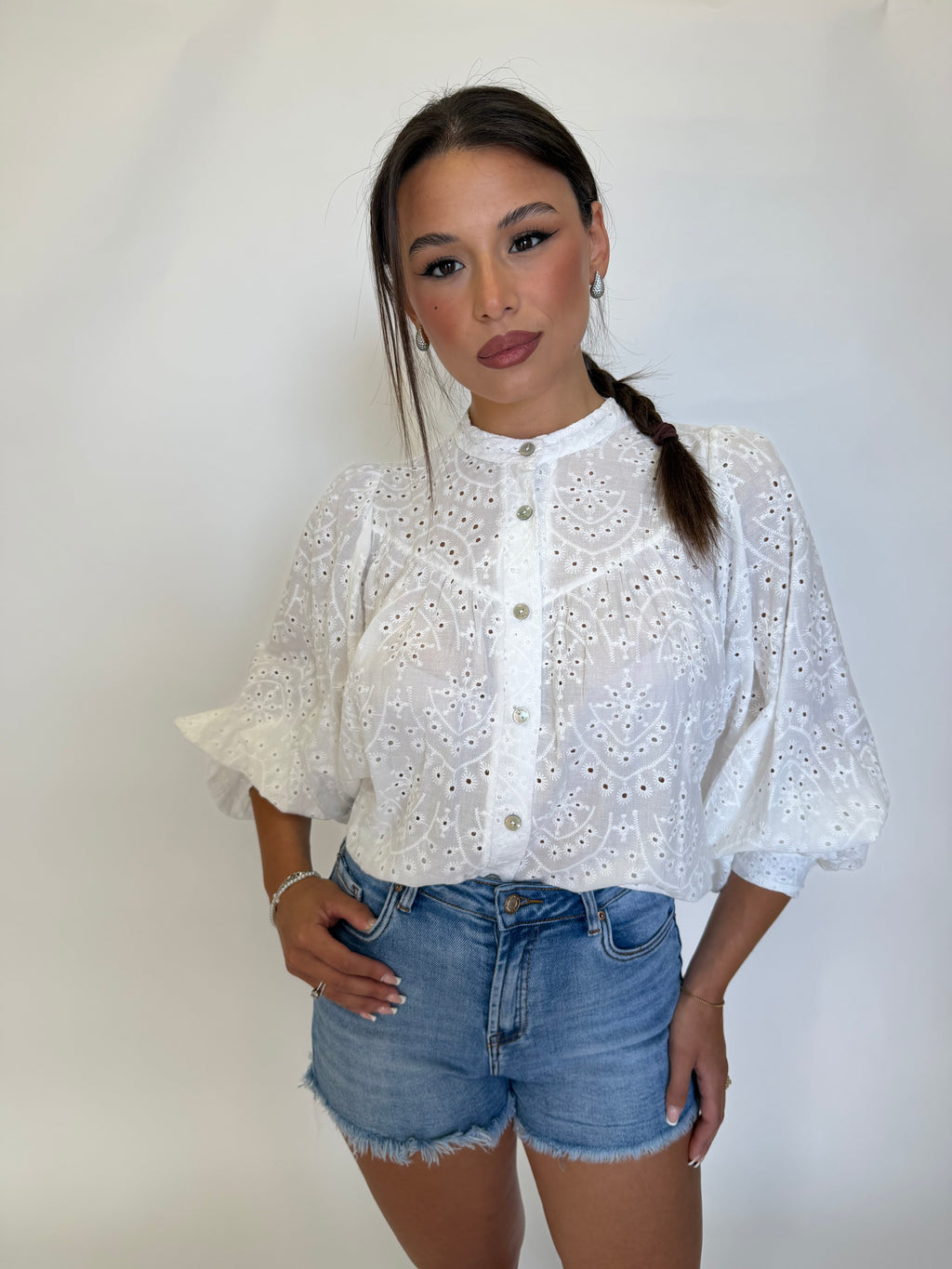 Camicia ricamata in cotone