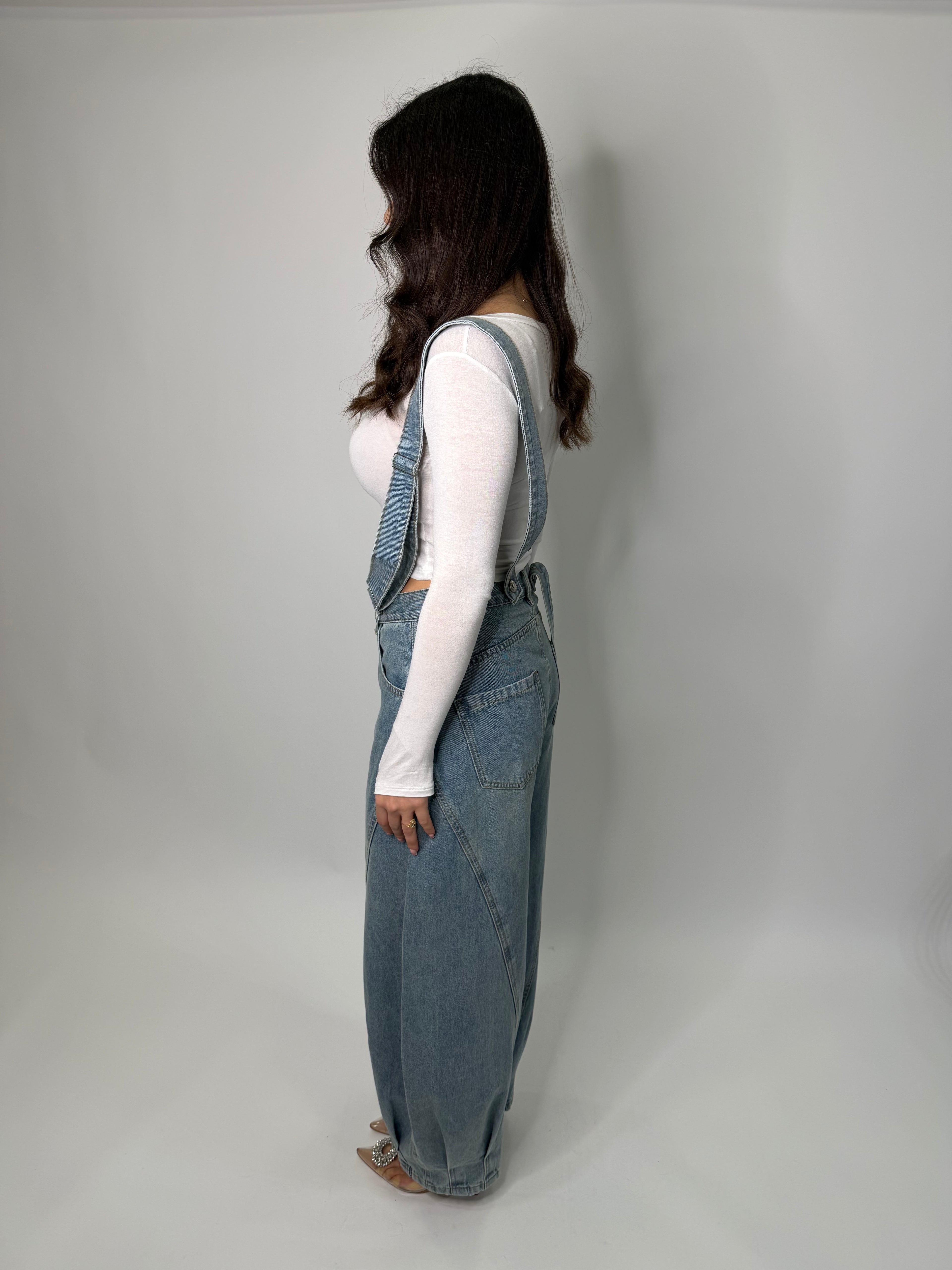 Jeans con bretelle 22160