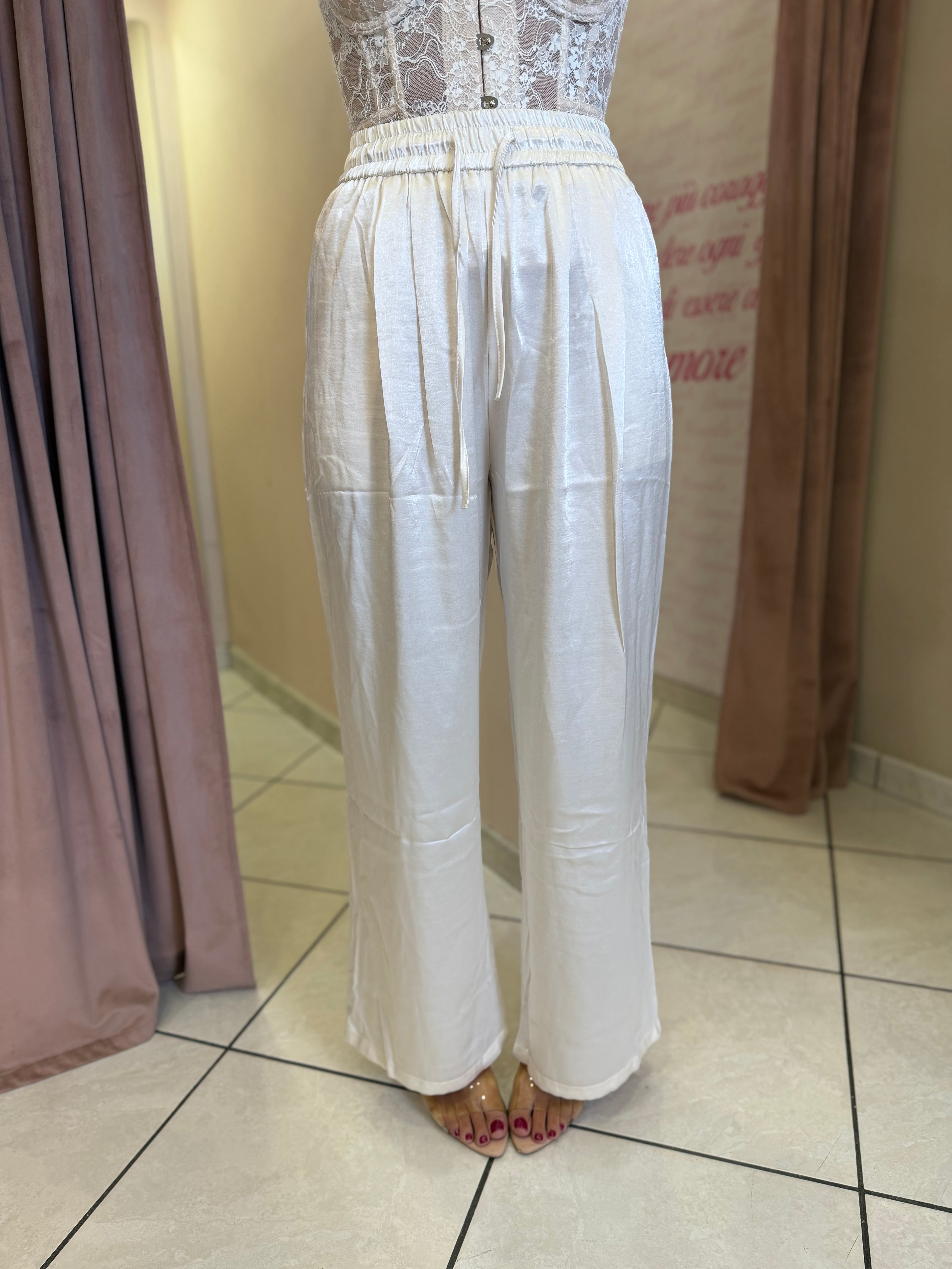 Pantaloni in satin