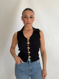 Top Eliana con bottoni dorati
