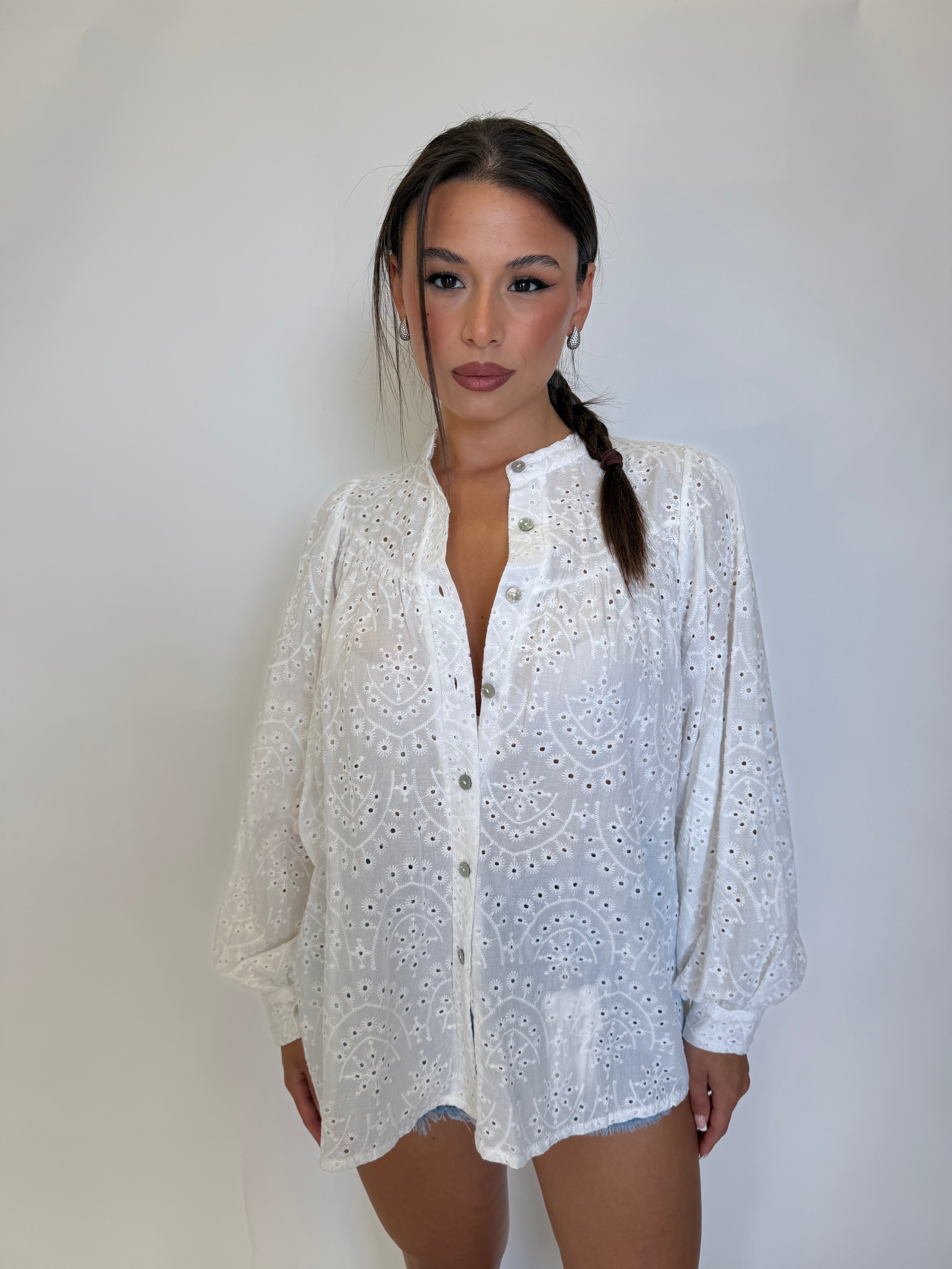 Camicia ricamata in cotone
