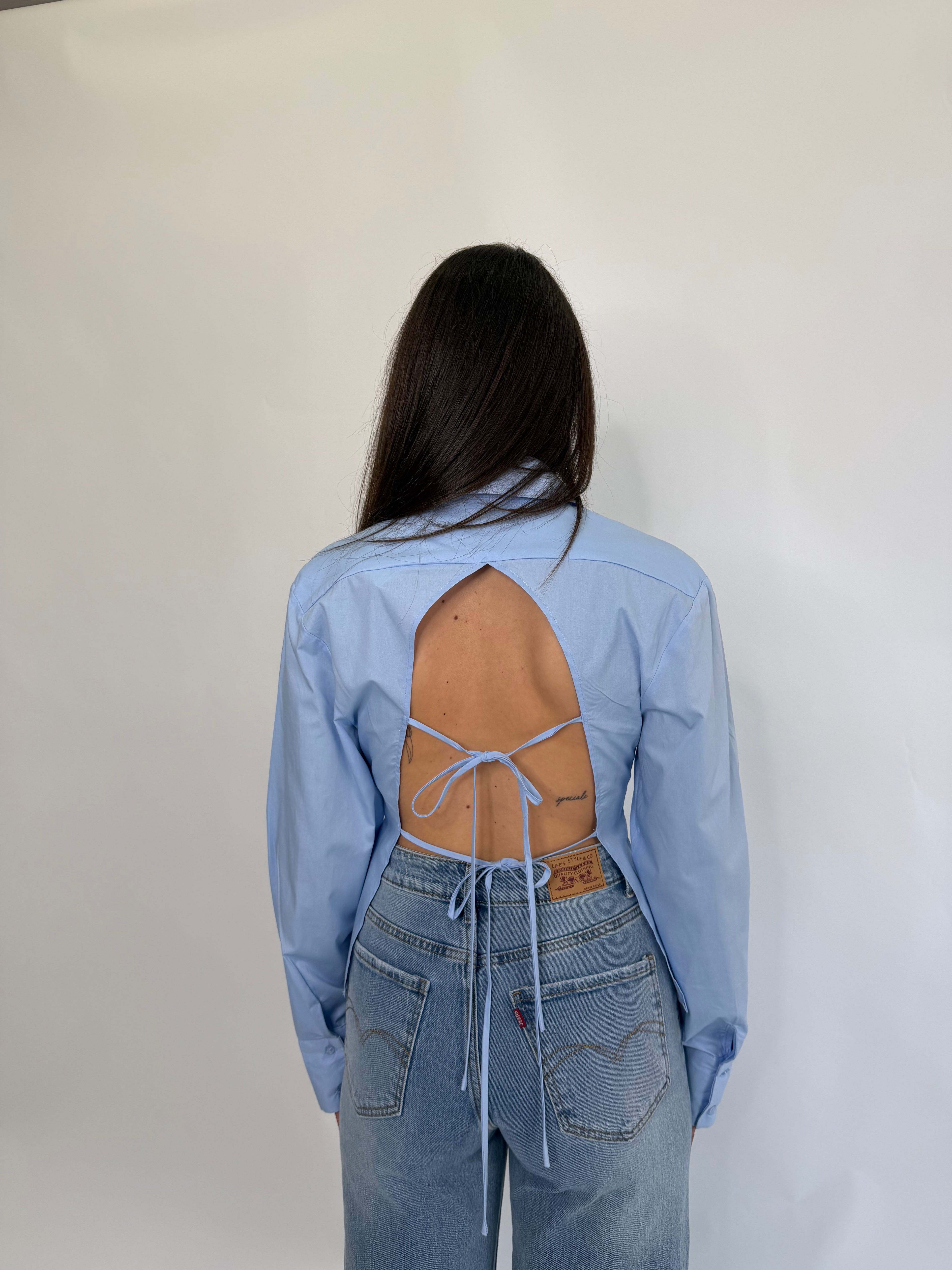 Camicia Valentina stretta in vita