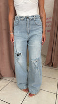 Jeans wide leg con risvolto in vita