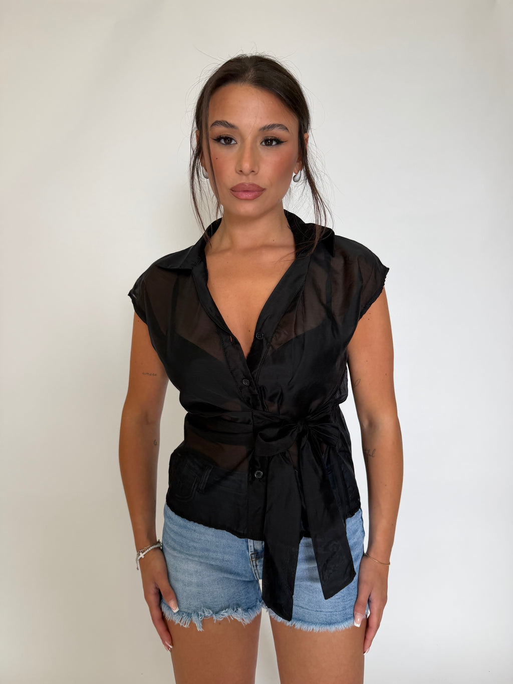 Camicia velata con fiocco