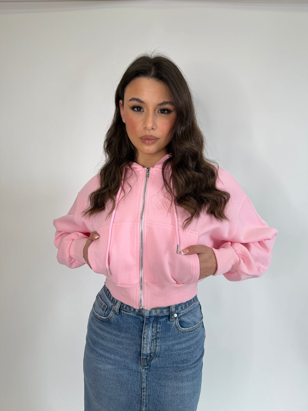 Felpa con cappuccio crop 7756