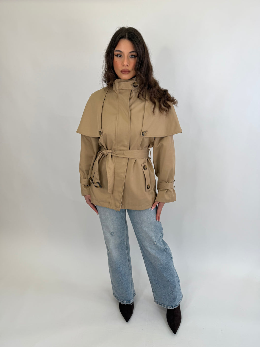 Trench collo alto con cintura
